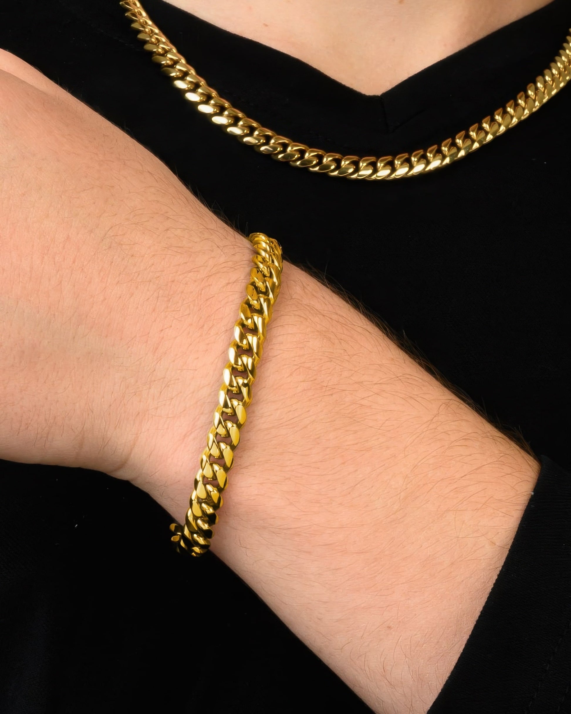 Cuban Link Bracelet 8mm Gold Model2