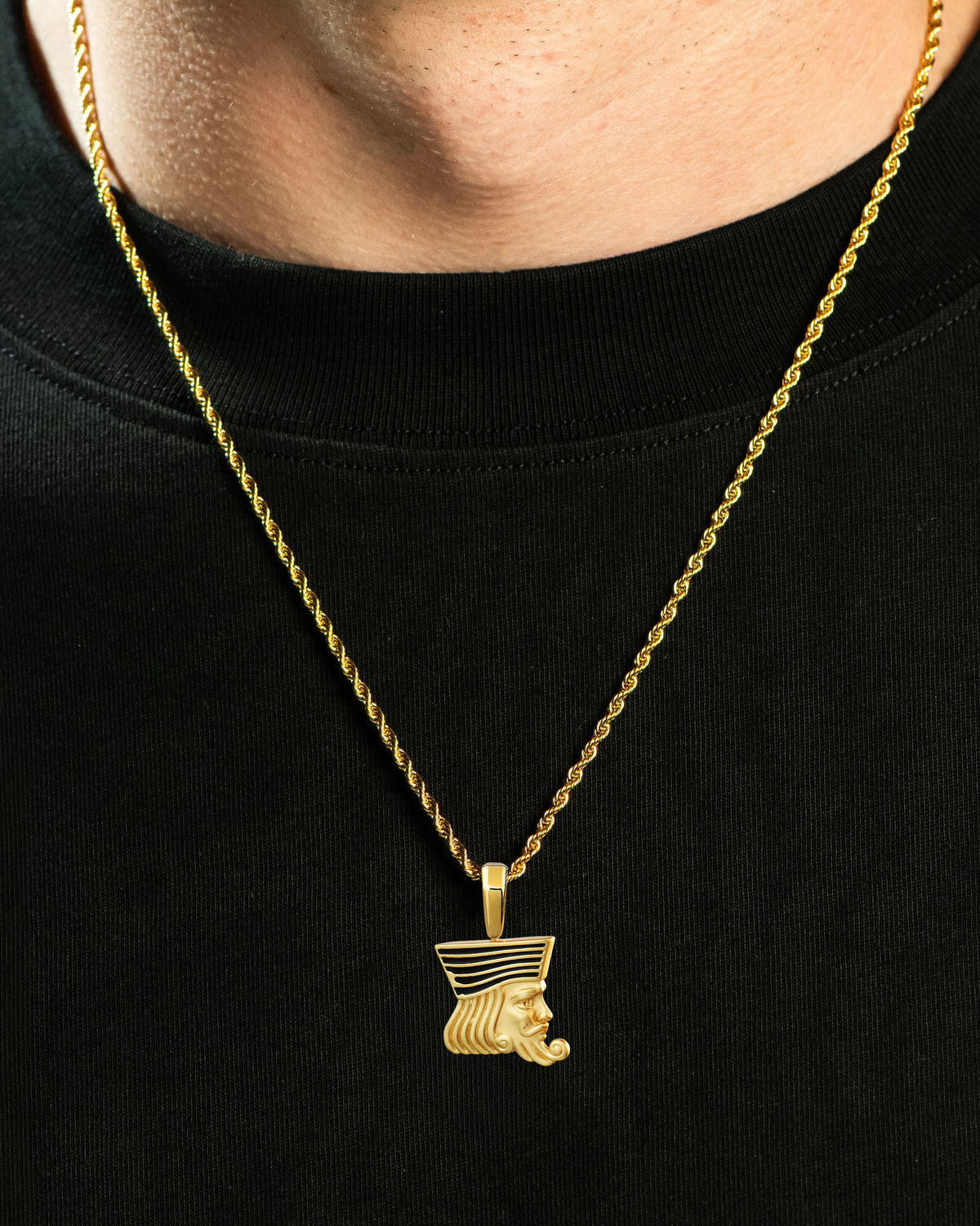 King Head Pendant Gold Neck Black Tee