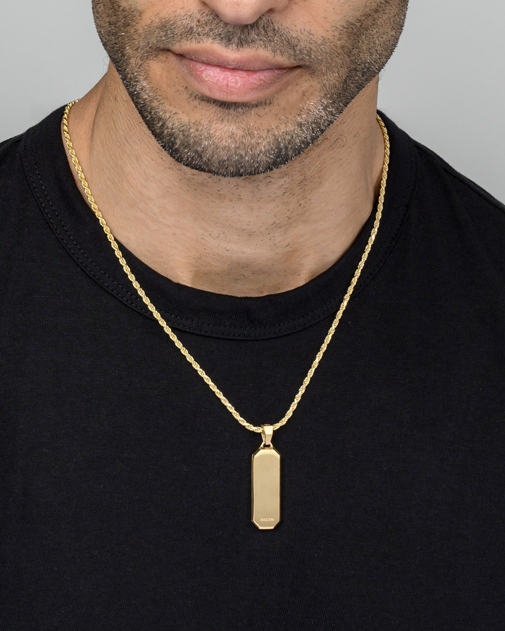 Onyx Bevel Long Tag Gold Model2