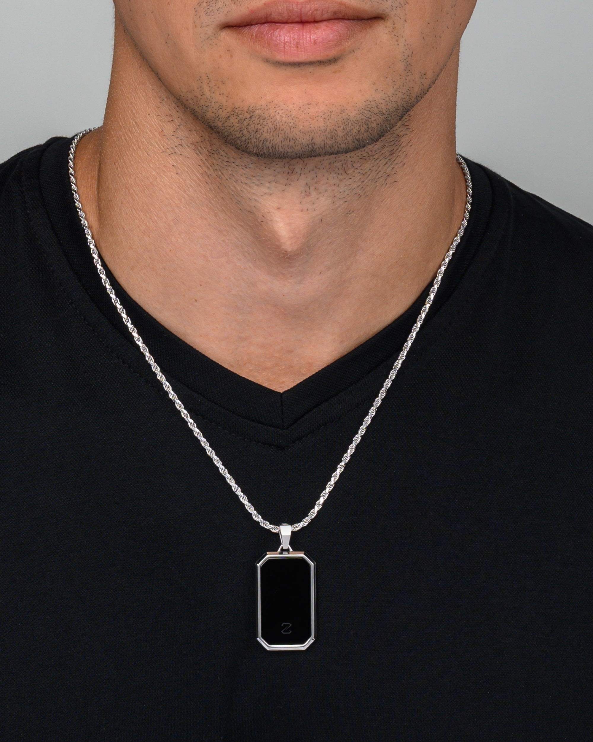 Onyx Bevel Tag Silver Model1