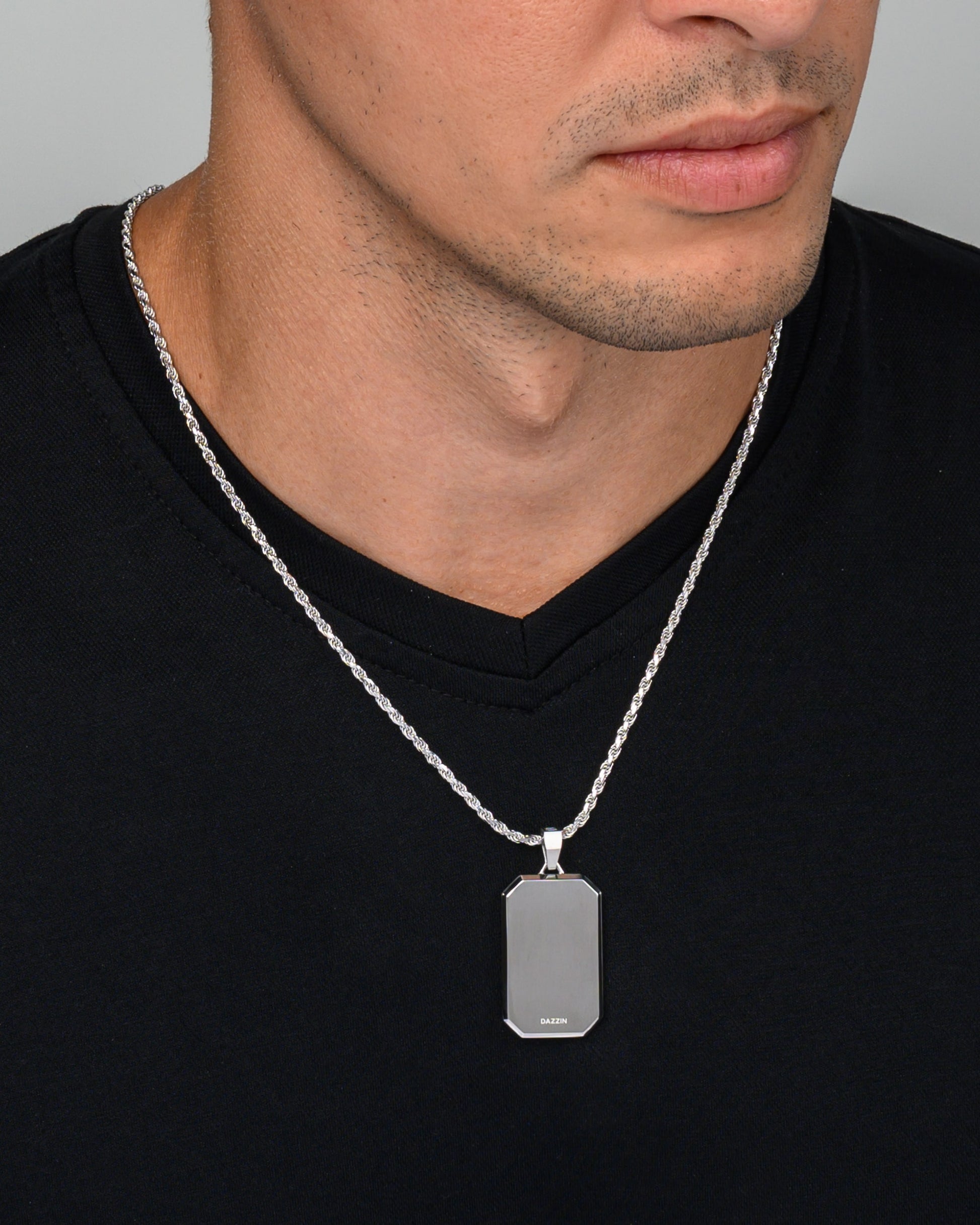 Onyx Bevel Tag Silver Model2