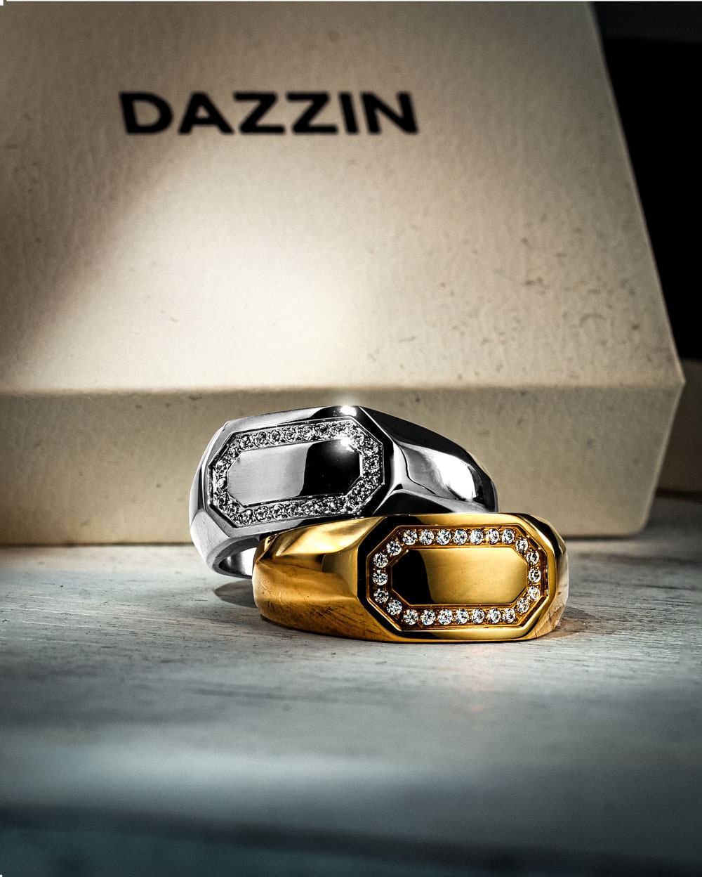Signet Ice Ring Box