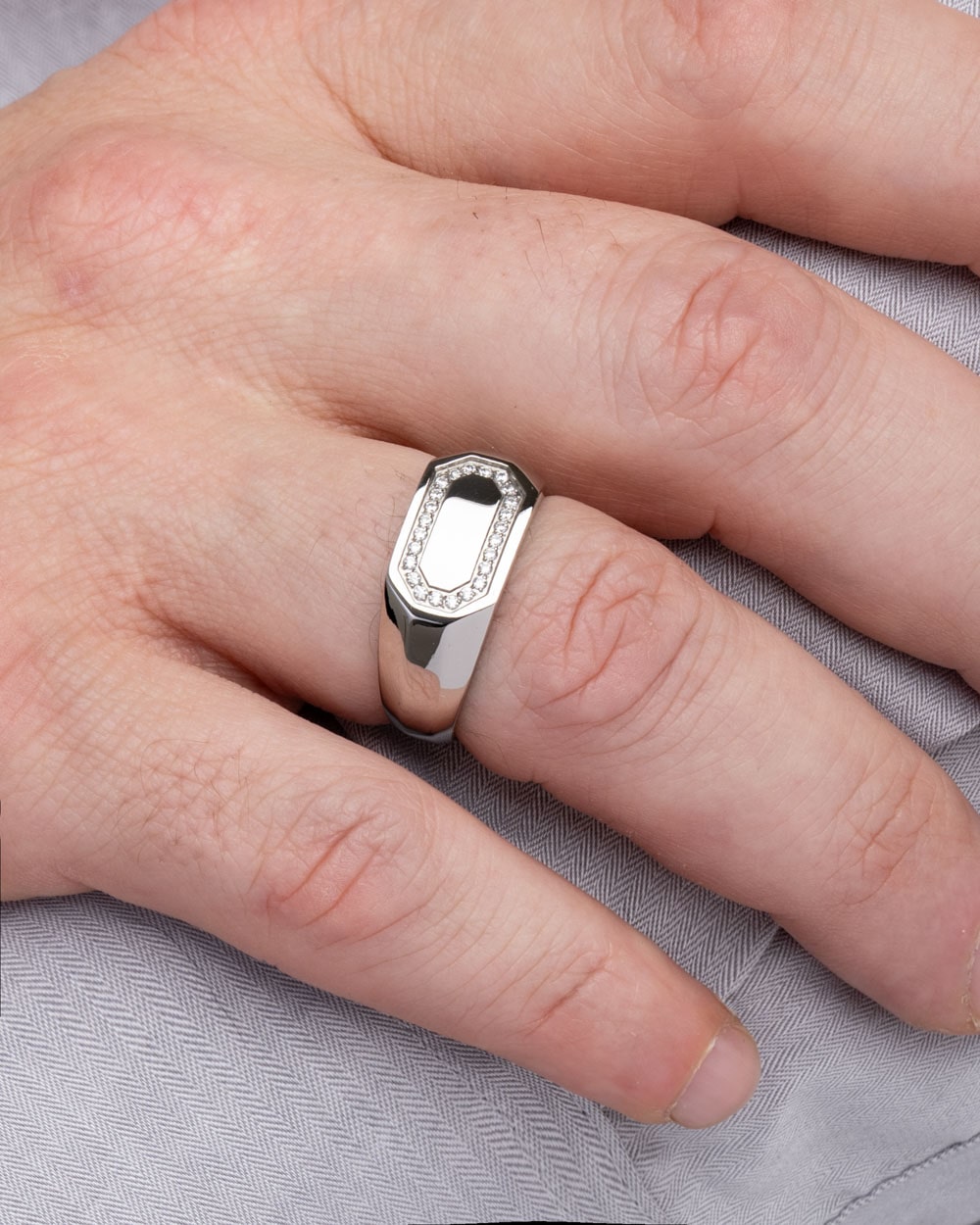 Signet Ice Ring Silver Model