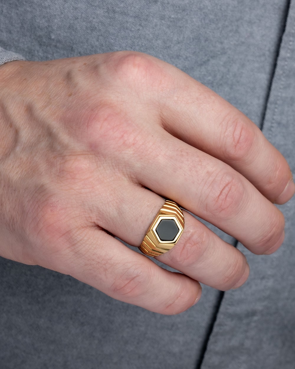 Signet Ridge Ring Gold Model