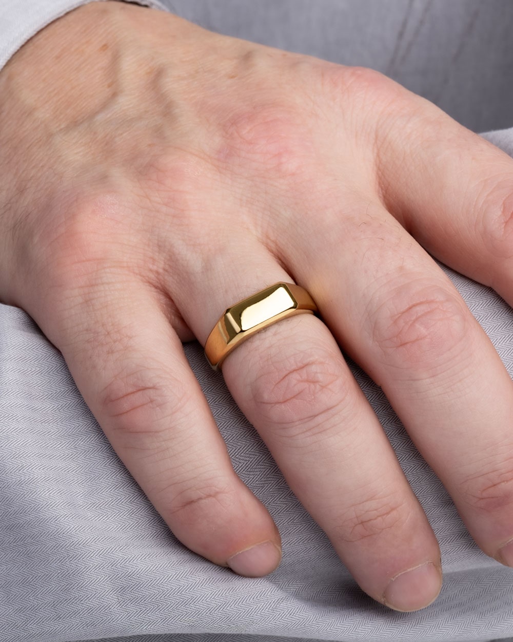 Signet Ring Gold Model