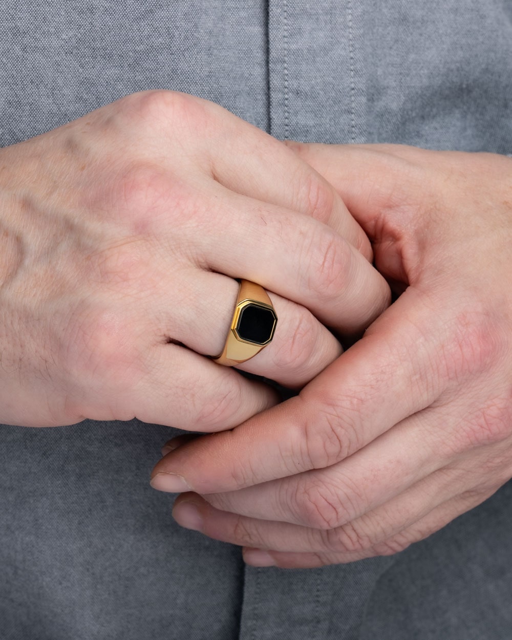 Signet Square Ring Gold Model